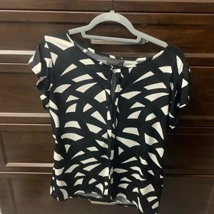 Ladies Worthington black and white top